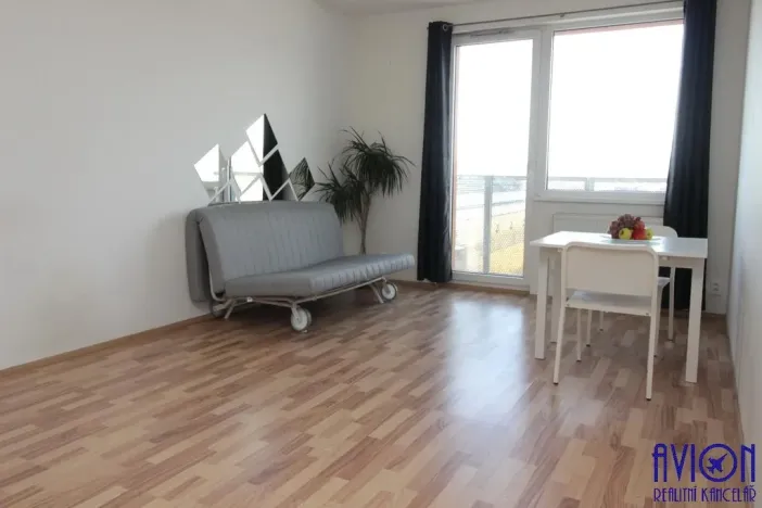 Pronájem bytu 1+kk, Praha - Vysočany, Freyova, 34 m2