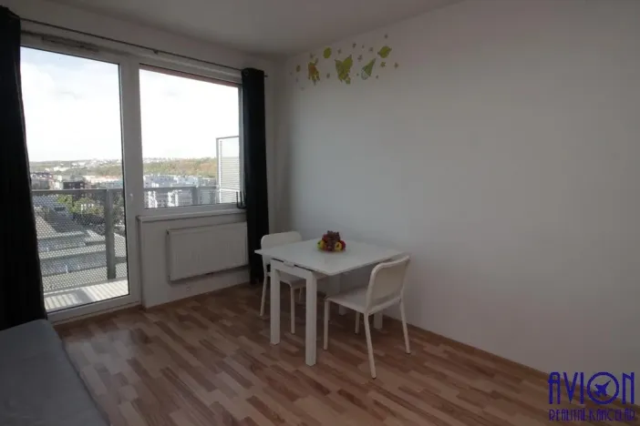 Pronájem bytu 1+kk, Praha - Vysočany, Freyova, 34 m2