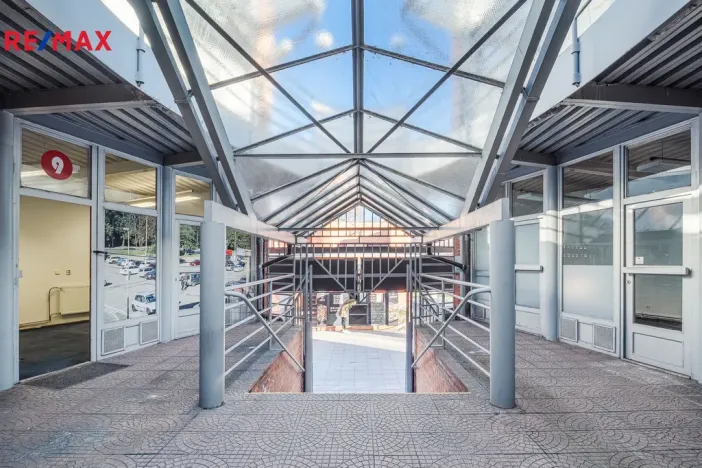 Pronájem obchodního prostoru, Zlín, třída Tomáše Bati, 20 m2