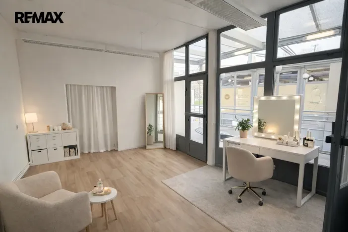 Pronájem obchodního prostoru, Zlín, třída Tomáše Bati, 20 m2