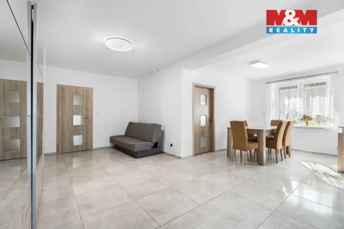 Prodej rodinného domu, Očihov, 280 m2