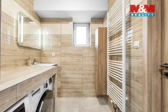 Prodej rodinného domu, Očihov, 280 m2