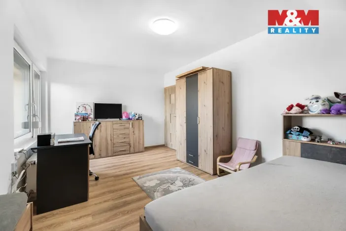 Prodej rodinného domu, Očihov, 280 m2