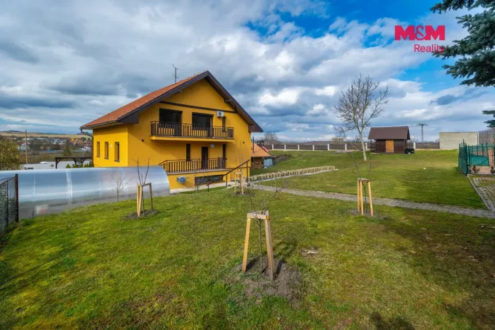 Prodej rodinného domu, Očihov, 280 m2