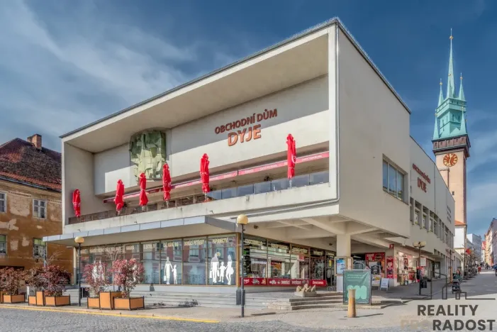 Pronájem obchodního prostoru, Znojmo, Obroková, 180 m2