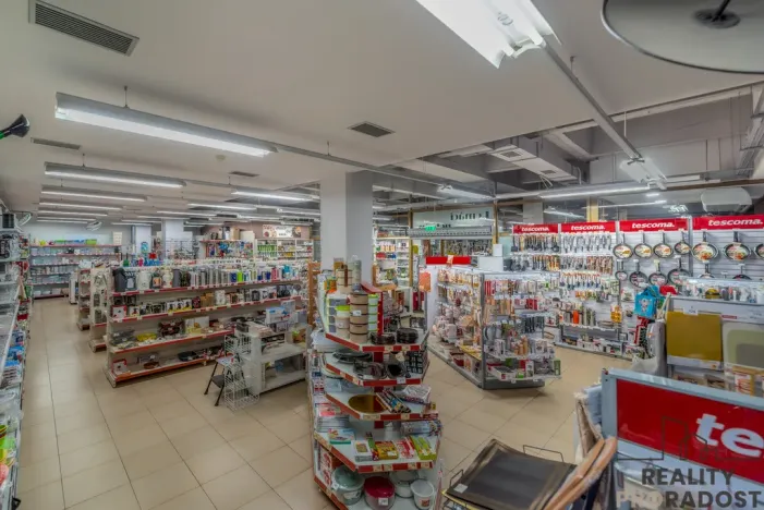 Pronájem obchodního prostoru, Znojmo, Obroková, 180 m2