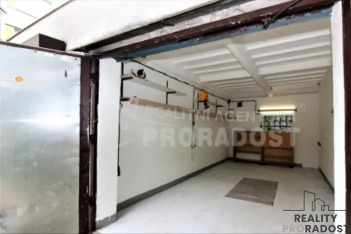 Pronájem garáže, Znojmo, 20 m2