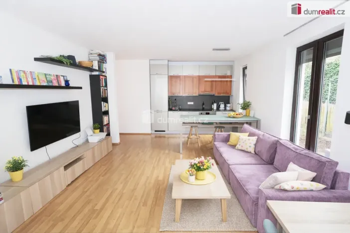 Pronájem bytu 3+kk, Praha - Modřany, Štolcova, 72 m2