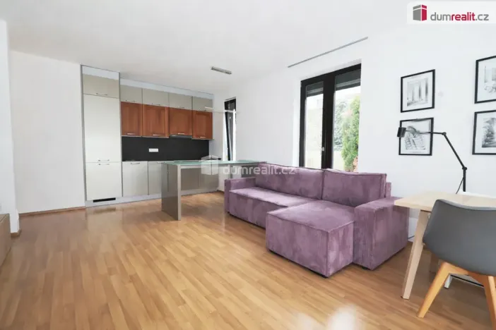 Pronájem bytu 3+kk, Praha - Modřany, Štolcova, 72 m2