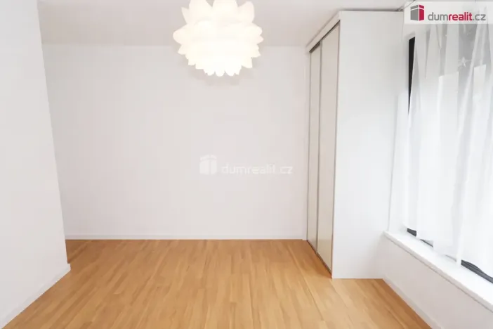 Pronájem bytu 3+kk, Praha - Modřany, Štolcova, 72 m2