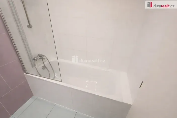 Pronájem bytu 3+kk, Praha - Modřany, Štolcova, 72 m2