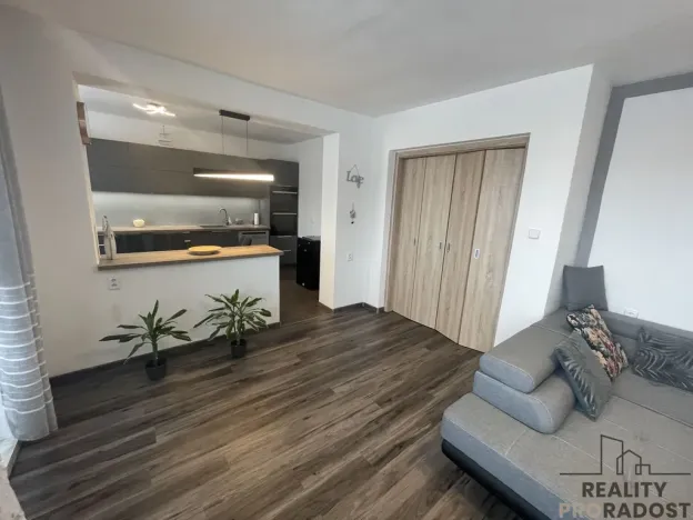 Pronájem rodinného domu, Přítluky, 260 m2