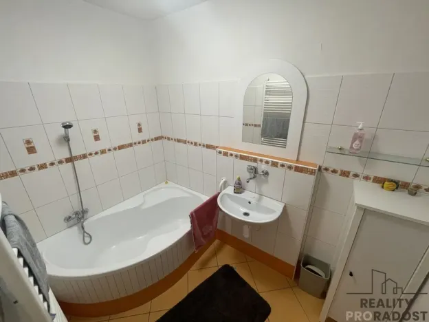 Pronájem rodinného domu, Přítluky, 260 m2