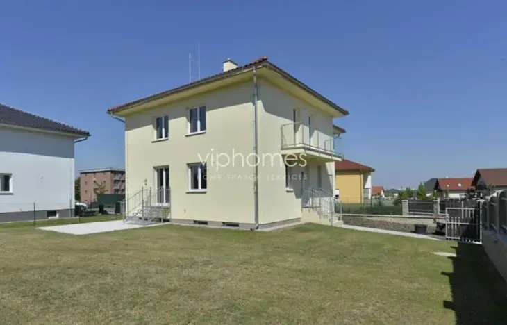 Pronájem vily, Průhonice, Pod Valem II., 335 m2