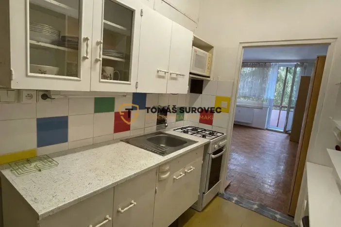 Pronájem bytu 1+kk, Zlín, Družstevní, 37 m2