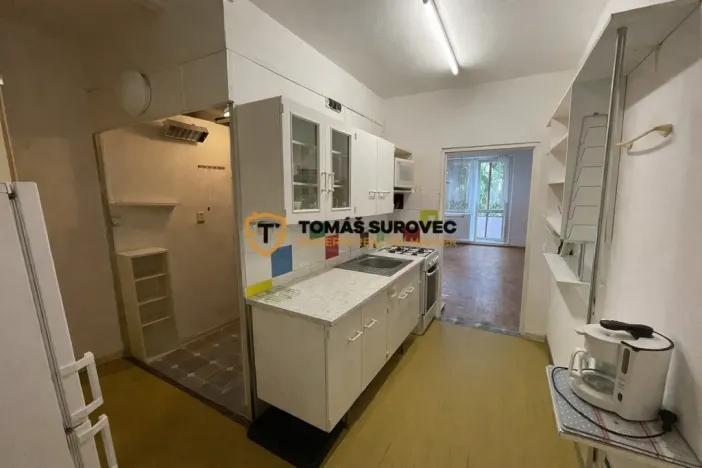 Pronájem bytu 1+kk, Zlín, Družstevní, 37 m2