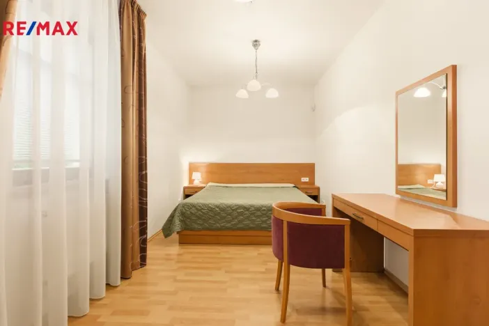 Prodej rodinného domu, Karlovy Vary, Slovenská, 137 m2