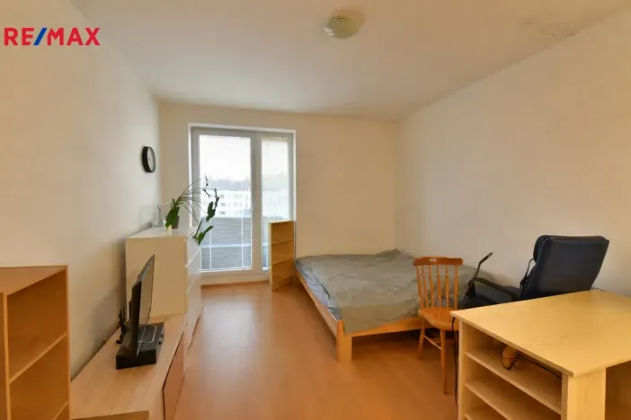 Pronájem bytu 1+kk, Hradec Králové - Třebeš, Svatojánská, 30 m2