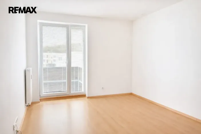 Pronájem bytu 1+kk, Hradec Králové - Třebeš, Svatojánská, 30 m2