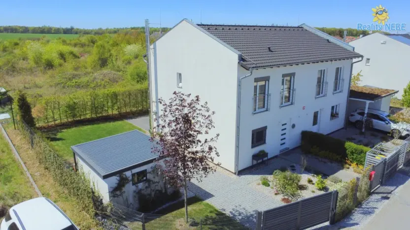 Pronájem rodinného domu, Horoměřice, Karla IV., 94 m2