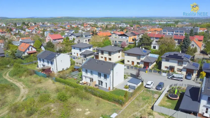 Pronájem rodinného domu, Horoměřice, Karla IV., 94 m2