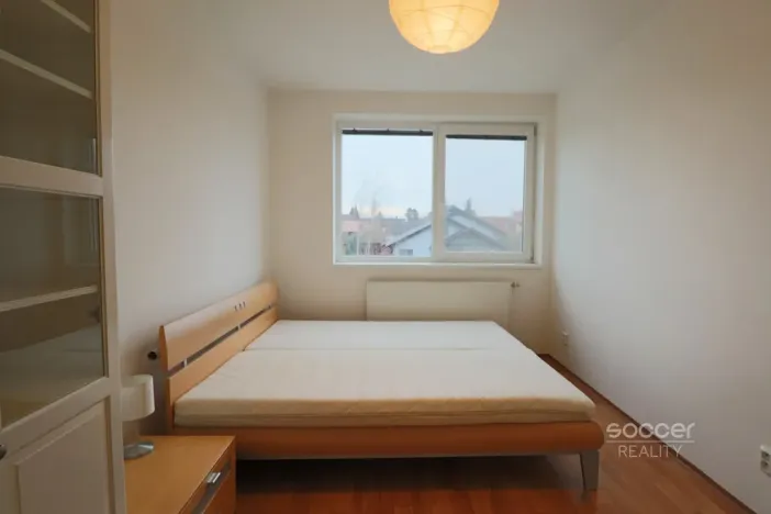 Pronájem bytu 2+kk, Praha - Kbely, Pod Nouzovem, 66 m2