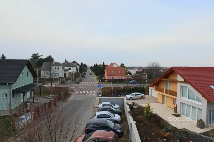 Pronájem bytu 2+kk, Praha - Kbely, Pod Nouzovem, 66 m2