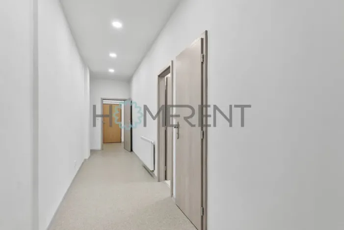 Pronájem bytu 3+1, Liberec - Liberec III-Jeřáb, nám. Soukenné, 106 m2