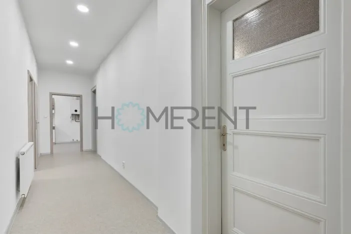 Pronájem bytu 3+1, Liberec - Liberec III-Jeřáb, nám. Soukenné, 106 m2