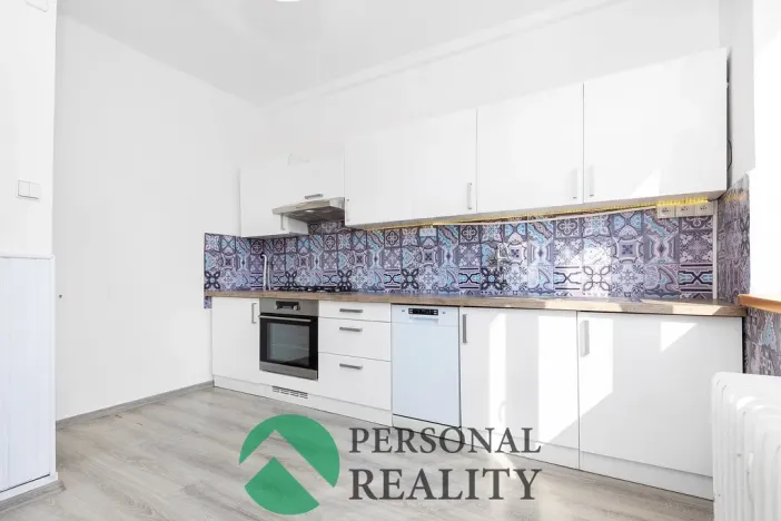 Pronájem bytu 3+1, Pardubice, Benešovo náměstí, 83 m2