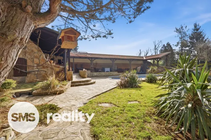 Prodej rodinného domu, Štítary, 327 m2