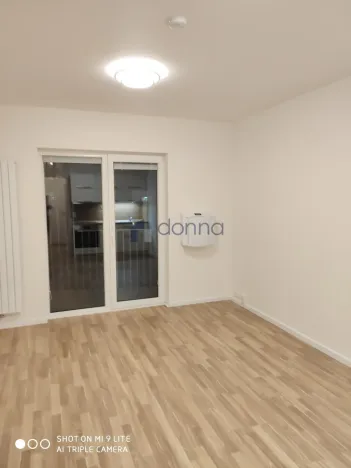 Pronájem bytu 1+kk, Praha, Novovysočanská, 26 m2