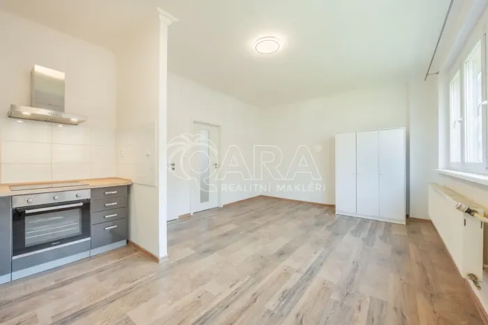 Pronájem bytu 2+kk, Praha - Krč, Humpolecká, 42 m2