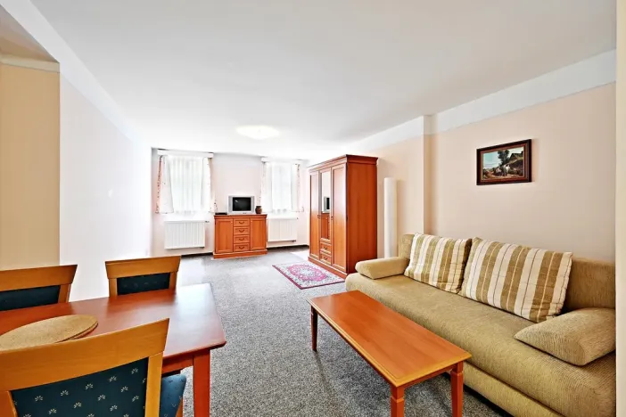 Prodej vícegeneračního domu, Nové Hamry, 660 m2