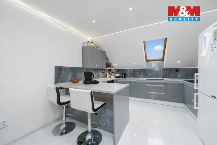 Prodej rodinného domu, Osek, Sokolská, 345 m2