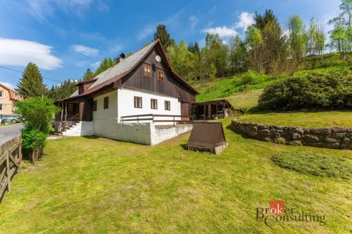 Prodej rodinného domu, Lučany nad Nisou - Jindřichov, 214 m2