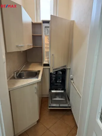 Pronájem kanceláře, Ostrava - Slezská Ostrava, náměstí Jurije Gagarina, 165 m2