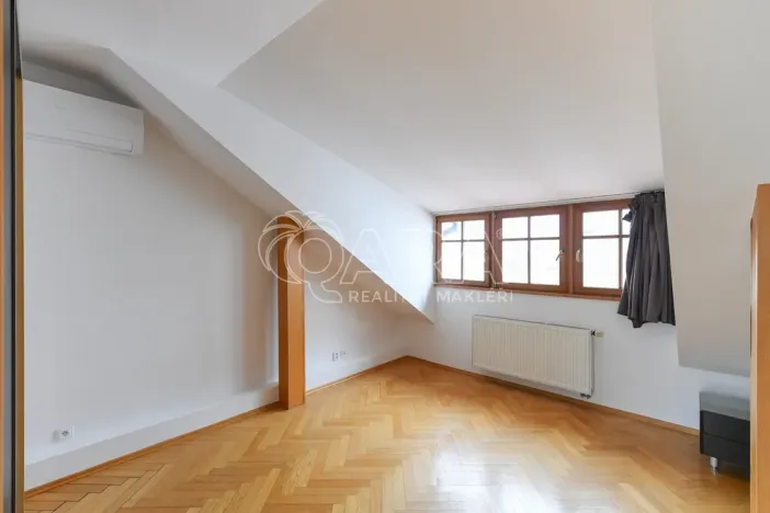 Pronájem kanceláře, Praha - Nové Město, Spálená, 127 m2