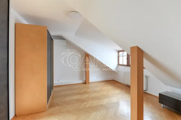 Pronájem kanceláře, Praha - Nové Město, Spálená, 127 m2