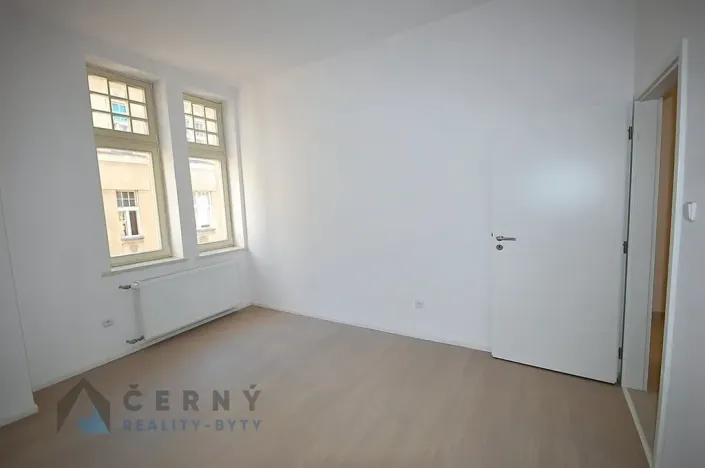 Prodej bytu 2+1, Liberec, Liliová, 149 m2