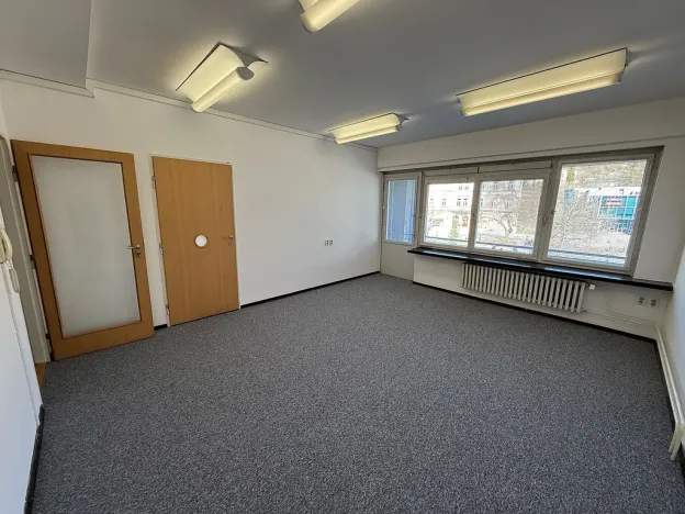 Pronájem kanceláře, Vsetín, Dolní náměstí, 194 m2