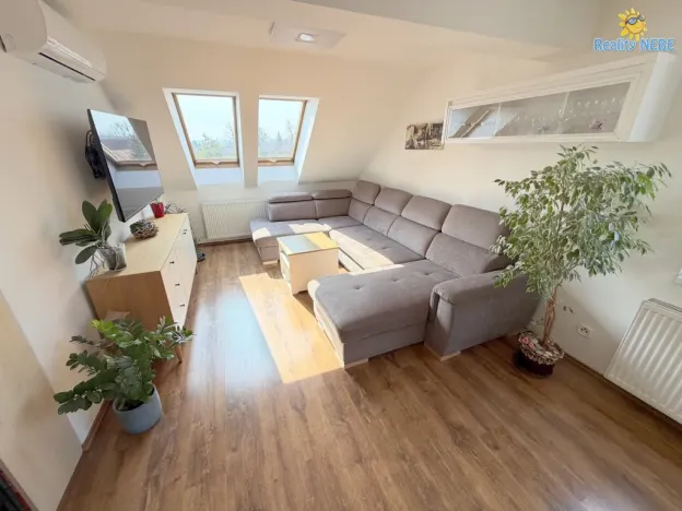 Prodej bytu 4+1, Praha - Březiněves, Bezinková, 110 m2