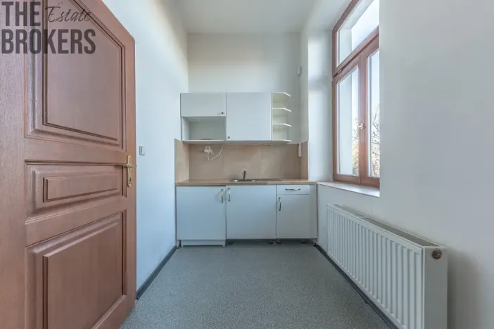 Pronájem kanceláře, Liberec - Liberec I-Staré Město, Vítězná, 230 m2