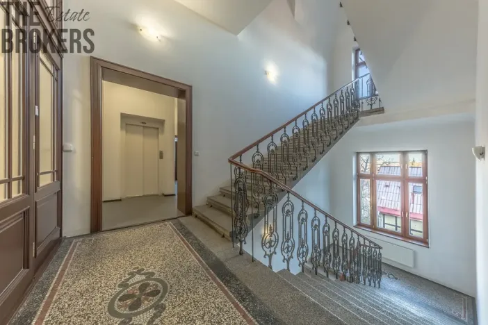 Pronájem kanceláře, Liberec - Liberec I-Staré Město, Vítězná, 230 m2