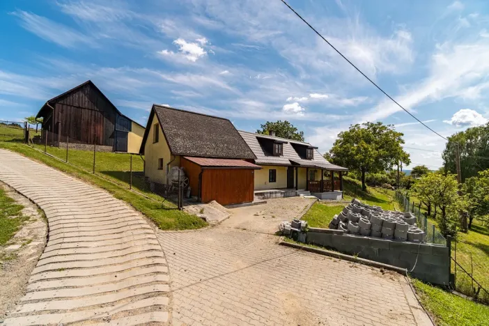 Prodej rodinného domu, Lukov, Paseky, 140 m2