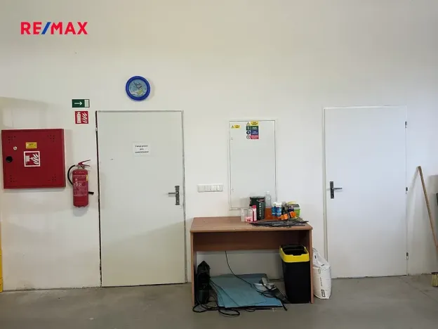 Pronájem skladu, Rašovice, 415 m2