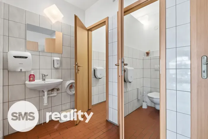 Prodej komerční nemovitosti, Březí, Dunajovická, 476 m2