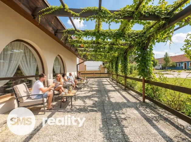 Prodej komerční nemovitosti, Březí, Dunajovická, 476 m2