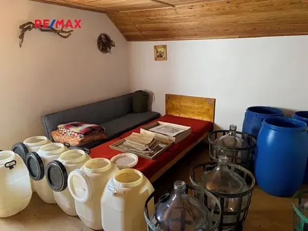 Prodej vinného sklepa, Moravany, 60 m2