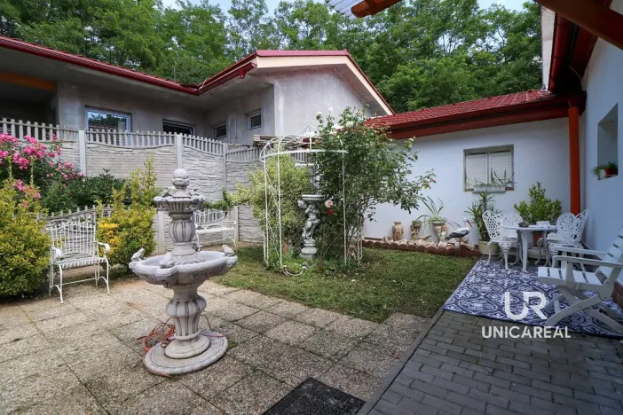 Prodej chaty, Ořechov, 250 m2